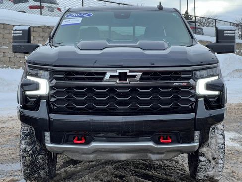 Used 2024 Chevrolet Silverado 1500 ZR2 image 34