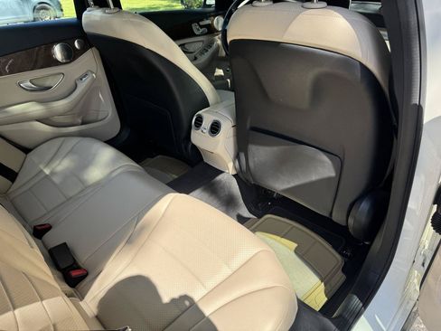 Used 2015 Mercedes-Benz C 300 4MATIC Sedan image 37