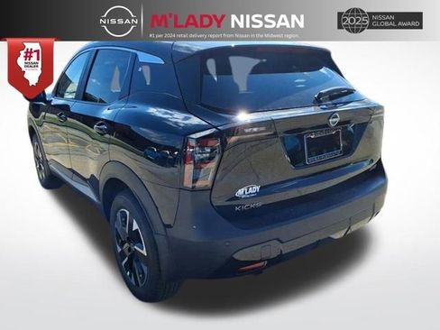 New 2025 Nissan Kicks SV w/ SV Premium Package image 5