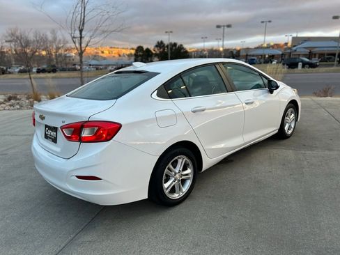 Used 2018 Chevrolet Cruze LT image 7
