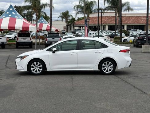 Used 2024 Toyota Corolla LE FWD image 9