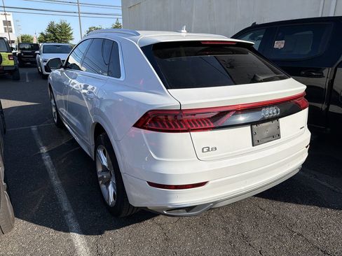 Used 2023 Audi Q8 Premium AWD/4WD image 3