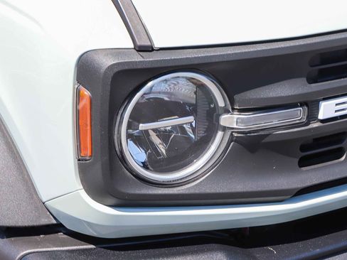 Used 2023 Ford Bronco Black Diamond AWD/4WD image 12