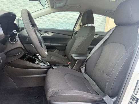 Used 2019 Kia Forte LXS FWD image 11