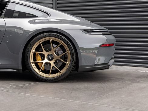 Used 2026 Porsche 911 GT3 RWD image 32