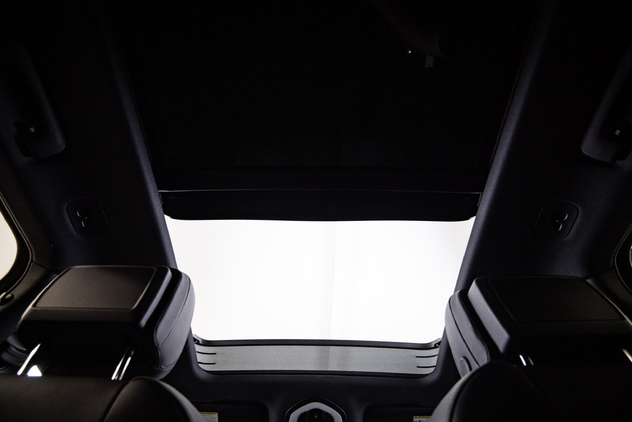Certified 2026 Porsche Macan AWD/4WD image 30