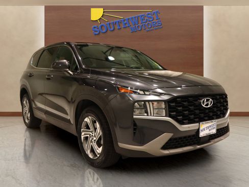 Used 2021 Hyundai Santa Fe SE image 5