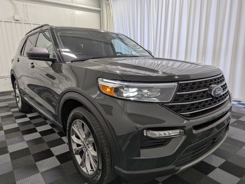 Used 2024 Ford Explorer XLT w/ Equipment Group 202A AWD/4WD image 5