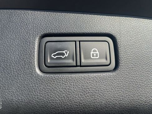 Used 2022 Genesis GV70 3.5T Sport w/ Sport Prestige Package image 16