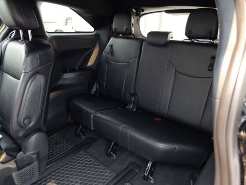 Used 2025 Toyota Sienna XSE AWD/4WD image 20