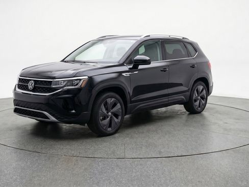 Used 2025 Volkswagen Taos S FWD image 3