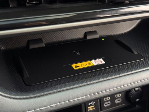 Certified 2023 Toyota Highlander XLE image 35