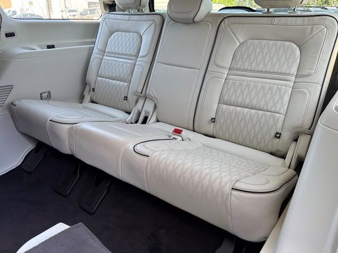 Certified 2022 Lincoln Navigator Black Label AWD/4WD image 15