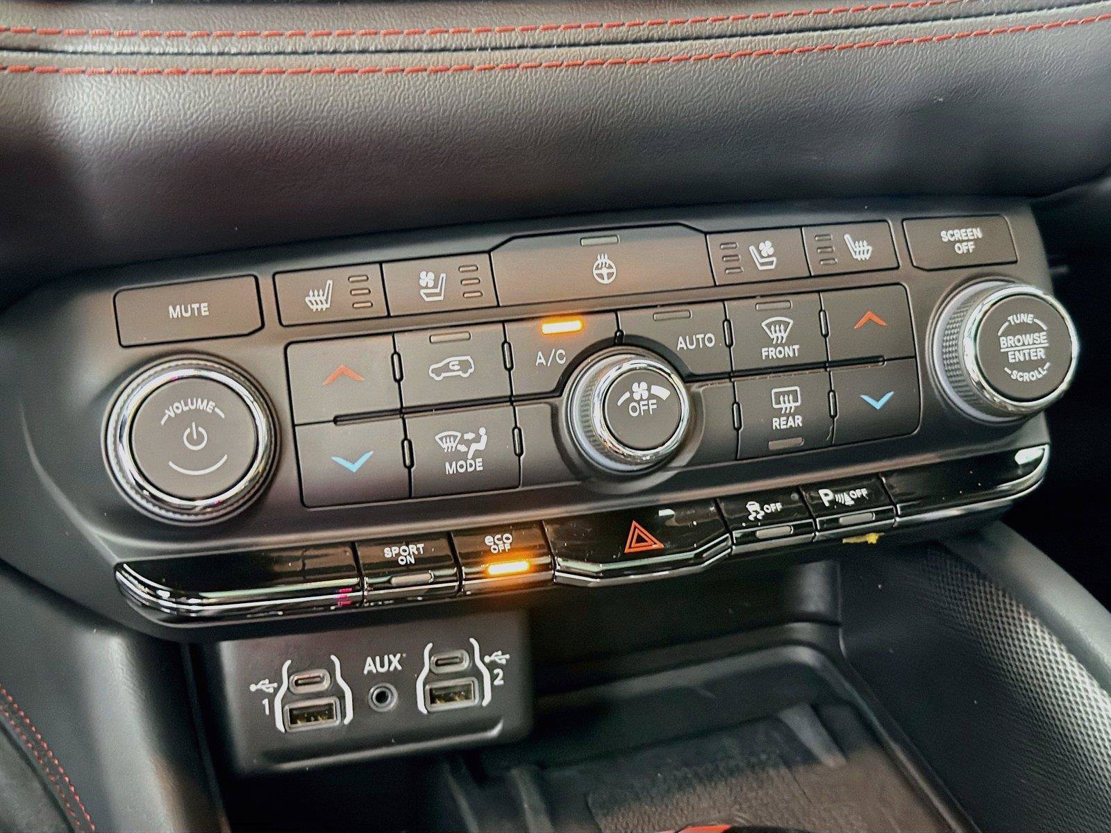 Used 2023 Dodge Durango R/T AWD/4WD image 22