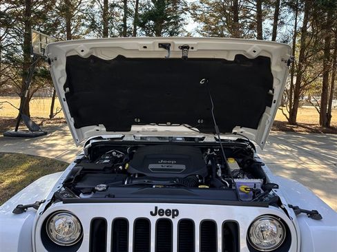 Used 2017 Jeep Wrangler Unlimited Sahara image 50