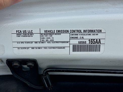 Used 2023 Jeep Wrangler Unlimited Sahara AWD/4WD image 21