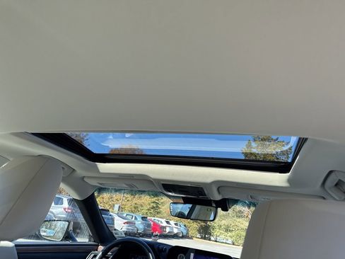 Used 2023 Lexus ES 250 w/ Premium Package image 12