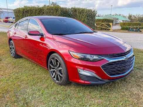 Used 2024 Chevrolet Malibu RS image 2