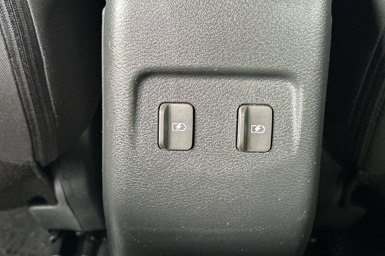 Used 2021 Nissan Kicks SV FWD image 15