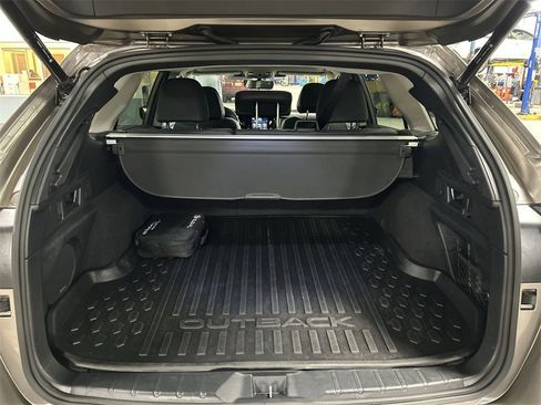 Certified 2023 Subaru Outback Limited image 27
