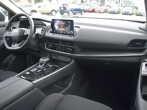 Used 2026 Nissan Rogue S FWD image 54