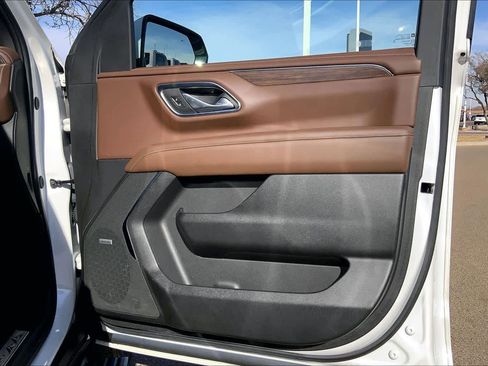 Used 2024 Chevrolet Tahoe High Country w/ Premium Package image 22