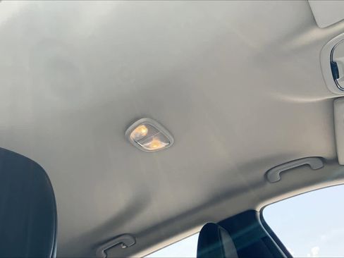 Used 2017 Jeep Cherokee Trailhawk w/ Comfort/Convenience Group image 13