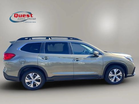 Used 2024 Subaru Ascent Premium AWD/4WD image 2