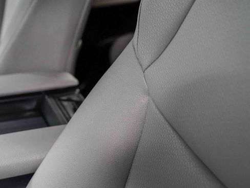 Certified 2026 Toyota Sienna XLE FWD image 21