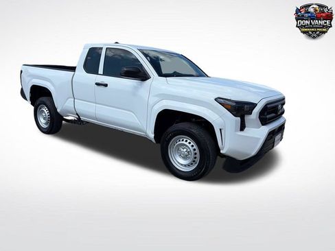 Used 2025 Toyota Tacoma SR RWD image 7