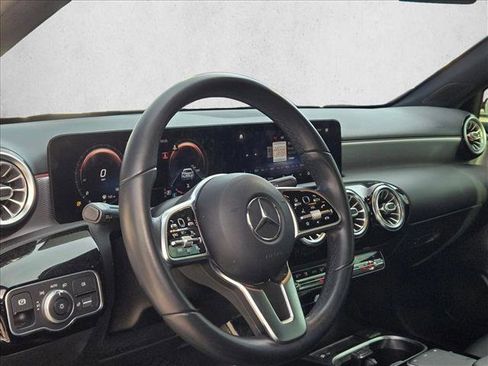 Used 2021 Mercedes-Benz A 220 image 9