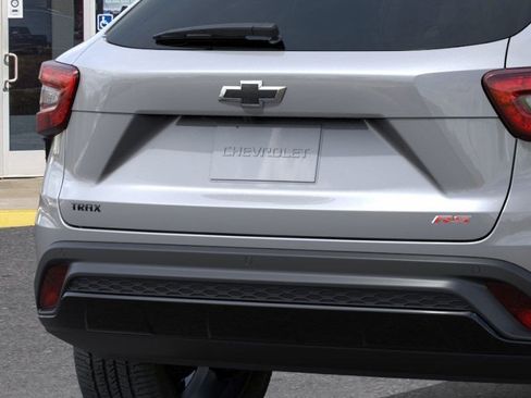 New 2026 Chevrolet Trax RS w/ Sunroof Package image 15