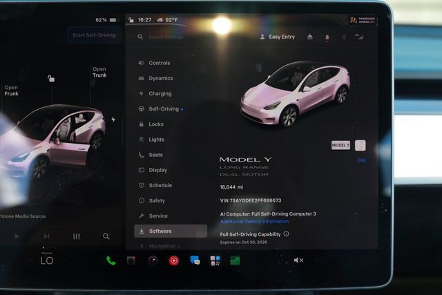 Used 2023 Tesla Model Y Long Range AWD/4WD image 3