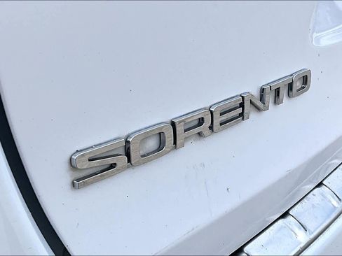 Used 2016 Kia Sorento SX image 29