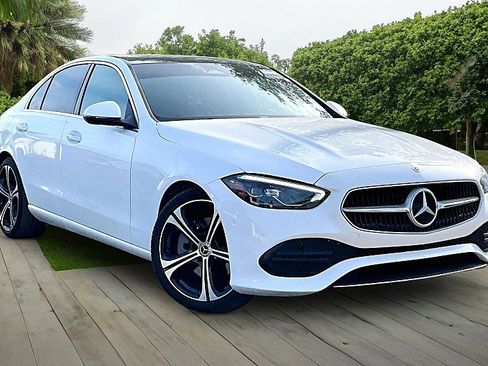 Used 2025 Mercedes-Benz C 300 Sedan image 9