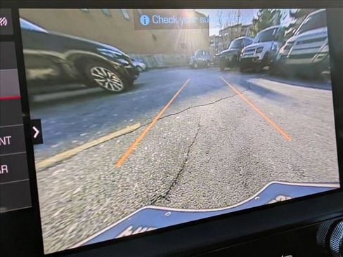 Used 2023 Porsche Macan S image 12