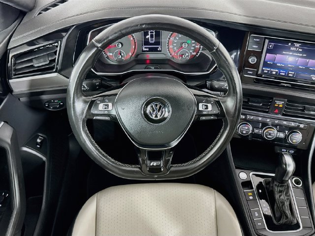 Used 2020 Volkswagen Jetta R-Line FWD image 14
