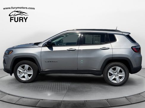 Used 2022 Jeep Compass Latitude AWD/4WD image 6