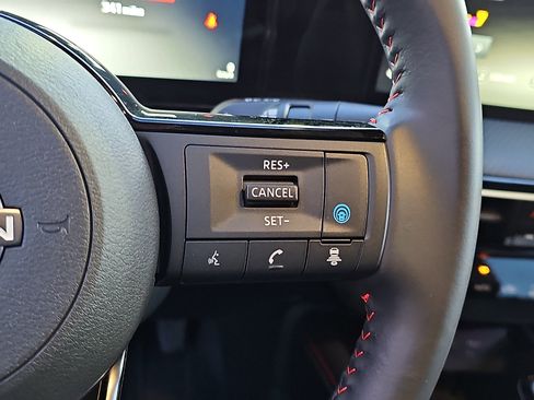 Certified 2025 Nissan Kicks SR AWD/4WD image 23