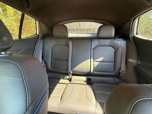 Used 2025 Buick Envista Sport Touring image 38