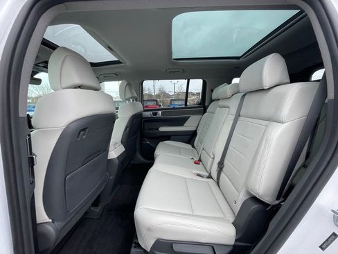 Used 2024 Hyundai Santa Fe Limited image 29