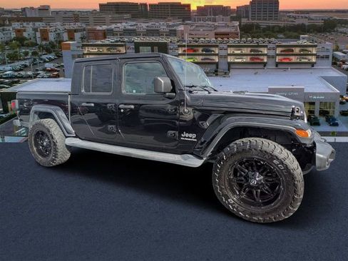 Used 2020 Jeep Gladiator Overland image 1