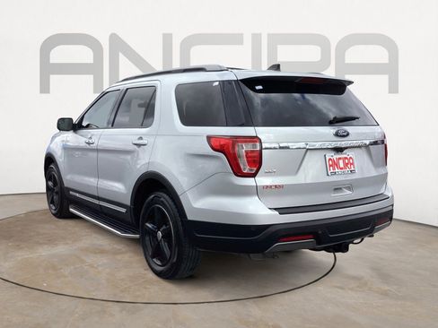 Used 2019 Ford Explorer XLT image 12