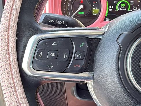 Used 2024 Jeep Wrangler Unlimited Sahara AWD/4WD image 10