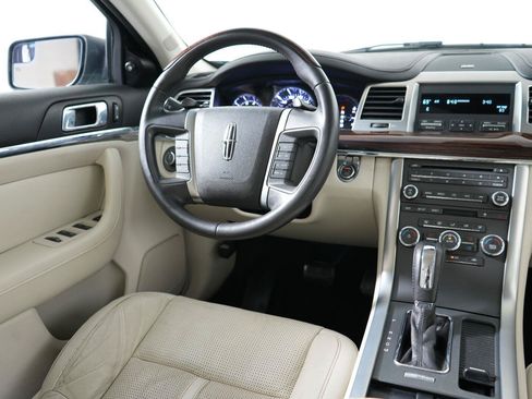 Used 2011 Lincoln MKS FWD image 9
