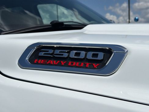 Used 2024 RAM 2500 Laramie AWD/4WD image 10
