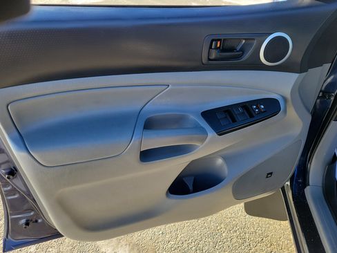 Used 2012 Toyota Tacoma 4WD Double Cab V6 MT (Natl) image 15