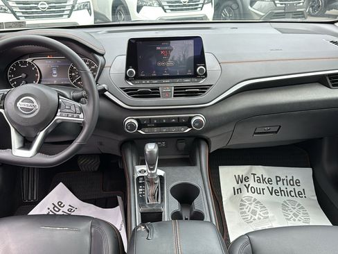 Certified 2021 Nissan Altima 2.5 SR w/ SR Premium Package image 5