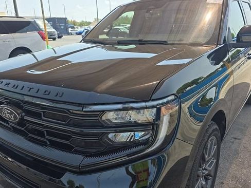 Used 2025 Ford Expedition Max Platinum w/ Stealth Performance Package AWD/4WD image 2