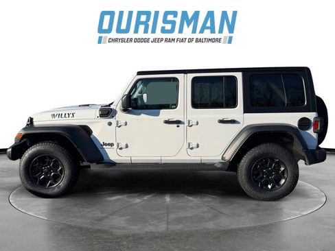 Used 2023 Jeep Wrangler Unlimited w/ Cold Weather Group image 3